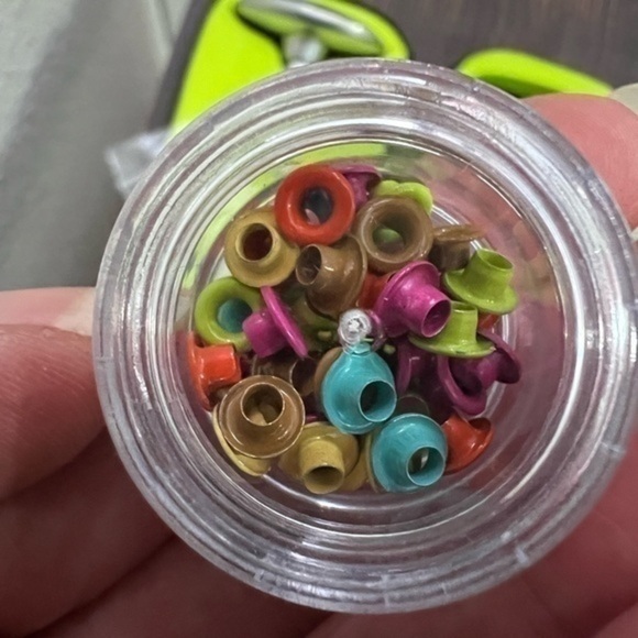 Provo Craft hammerless hole punch and eyelet setter like new - Picture 4 of 11